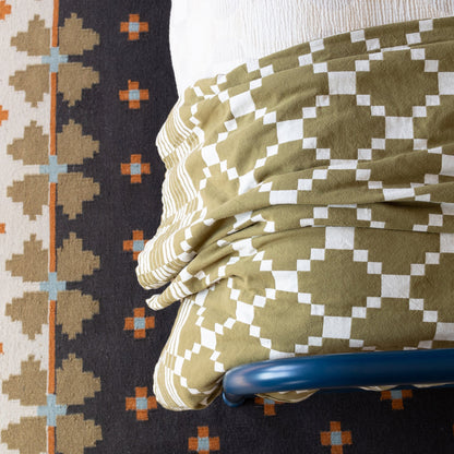 Flora Rug Swatch